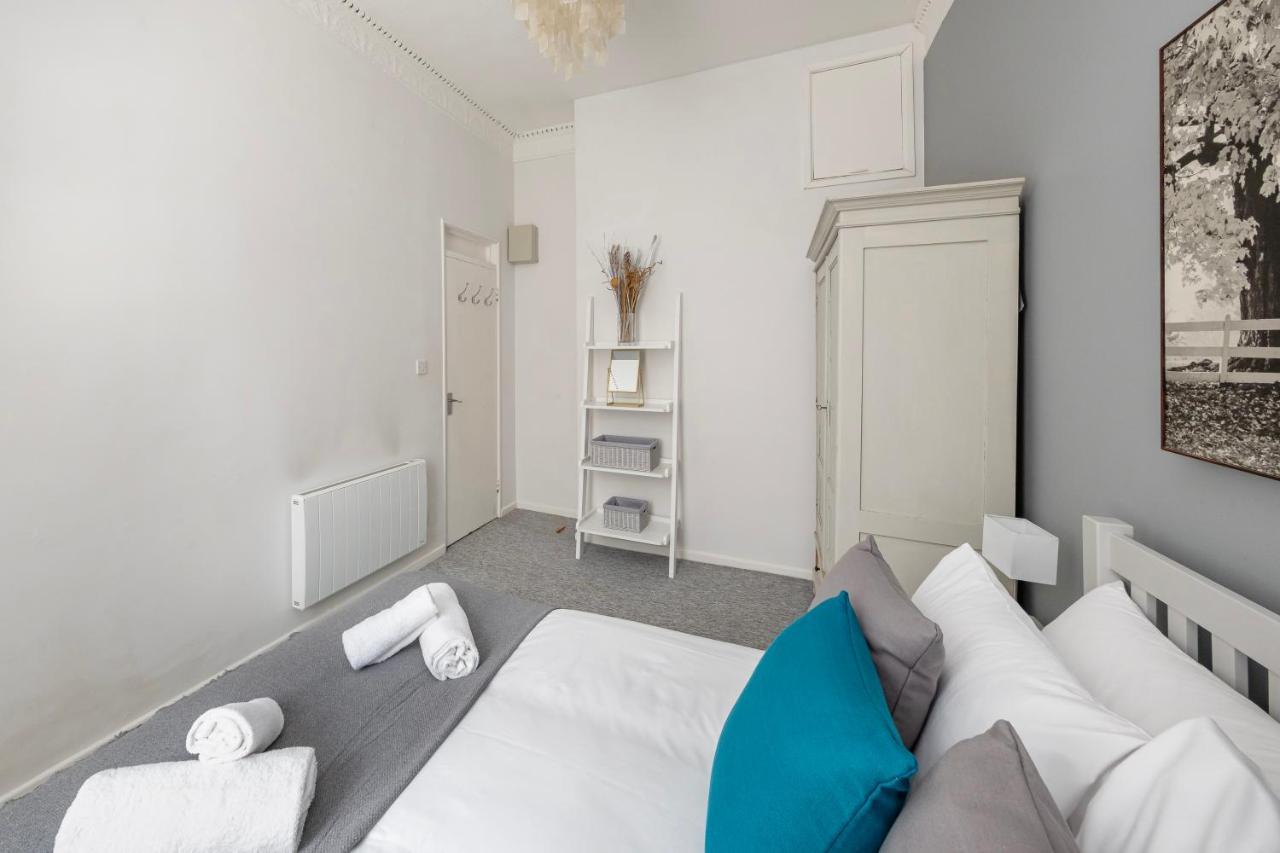 Super City Centre Apartment - Two Bedrooms, Perfect Location Bath Esterno foto