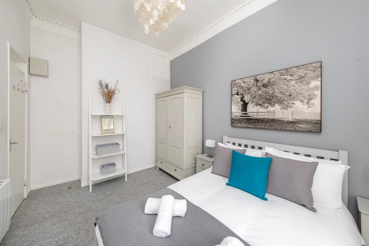 Super City Centre Apartment - Two Bedrooms, Perfect Location Bath Esterno foto
